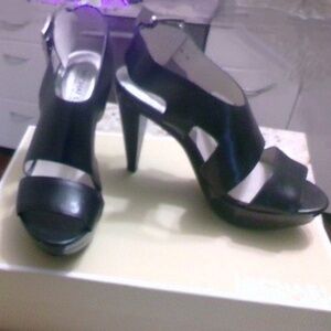 Brand New Michael Kors